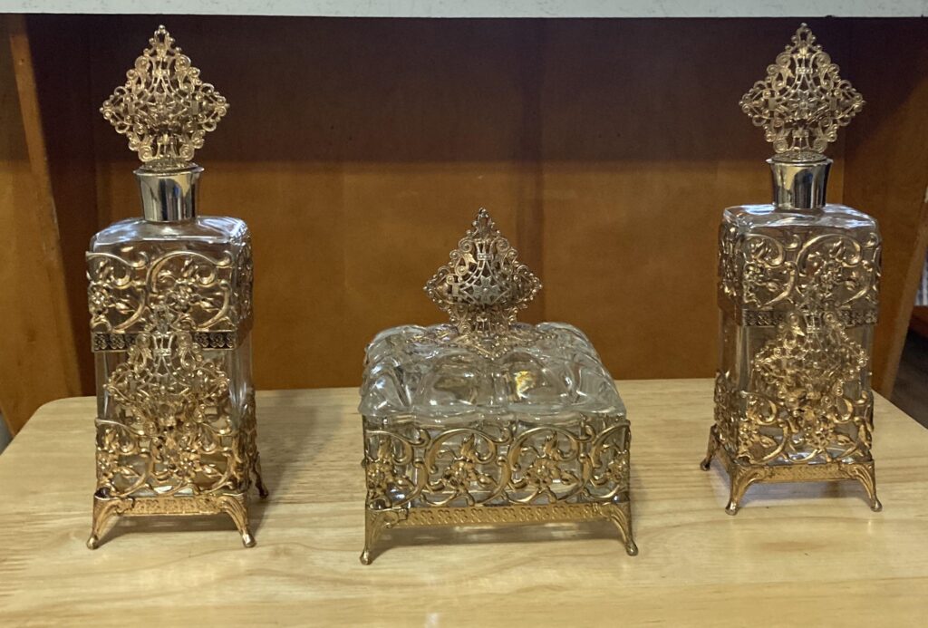 Antique Perfume Bottles & Vanity Items