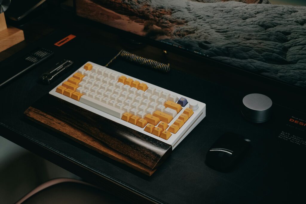 Ergonomic keyboard