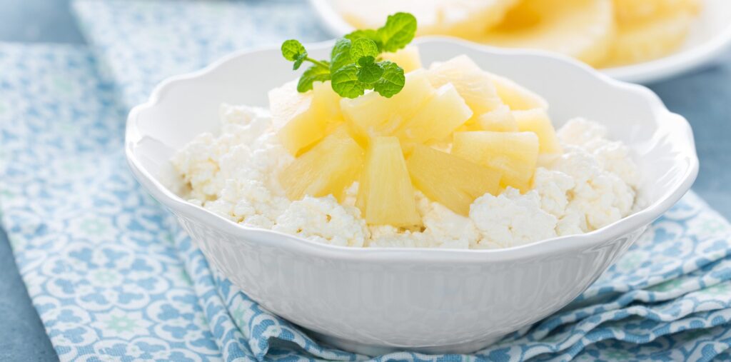 Pineapple And Cottage Cheese Bowl