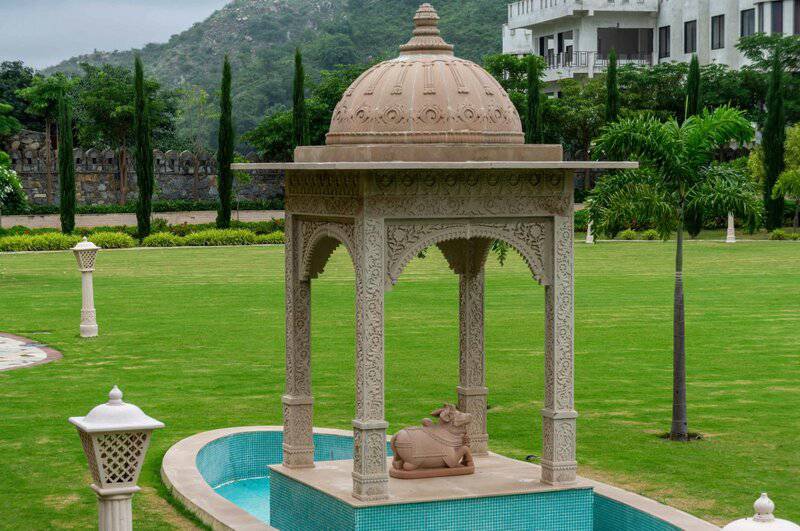 10. Ananda in the Himalayas - Uttarakhand, India