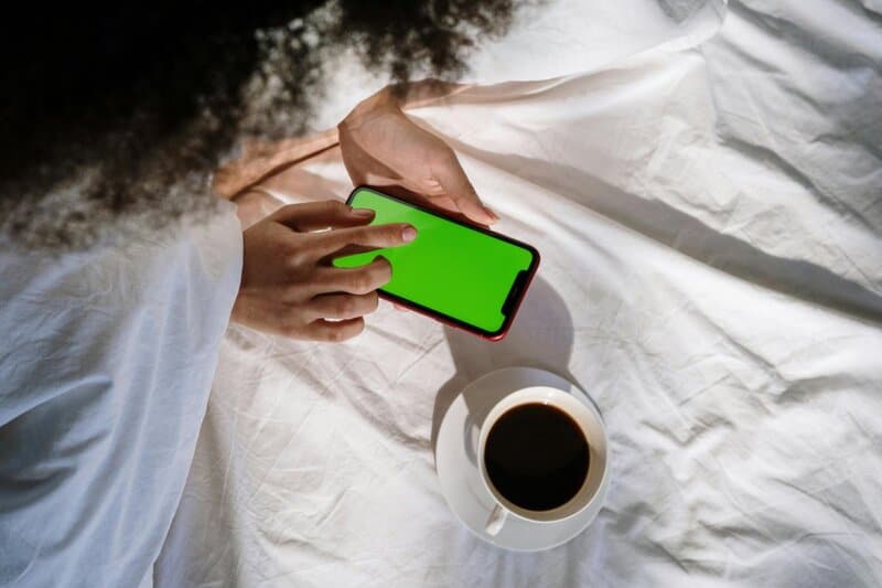 9. Digital Detox: No Phones for 30 Minutes