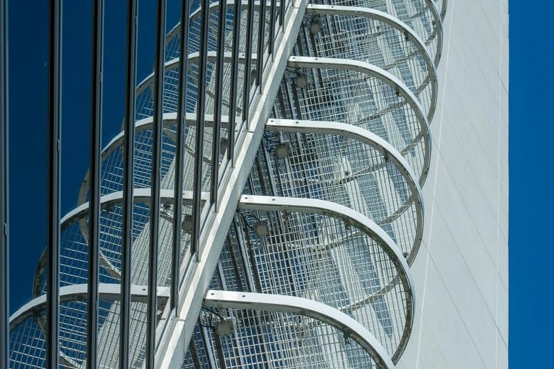 2. Avoid Iconic Poses and Landmarks