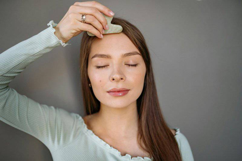 2. Following a 10-Minute Skincare Routine