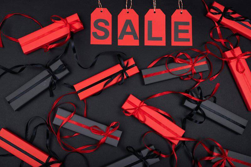 11. November: Early Holiday Sales and Black Friday